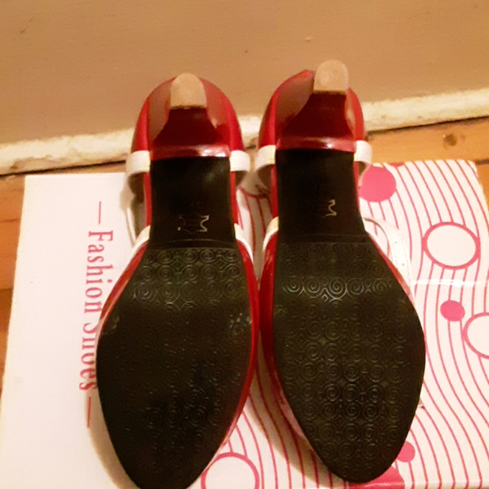 High Heels - Picture 4 of 4